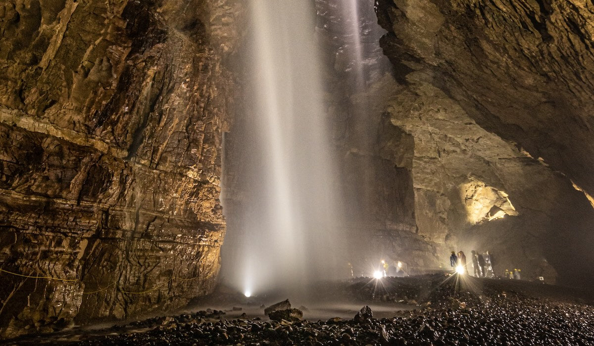CAVING